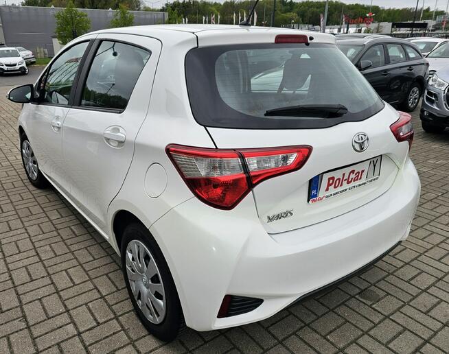 Toyota Yaris Ostrzeganie przed kolizji, kontrola pasa ruchu,nowe opony Olsztyn - zdjęcie 8