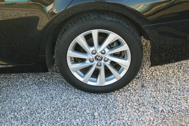 Toyota Camry 2.5 Hybrid e-CTV Comfort F-vat Kamera Gwarancja Warszawa - zdjęcie 10