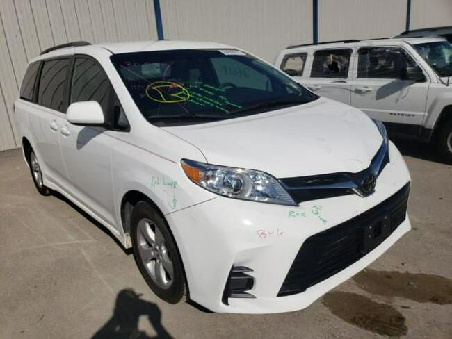 Toyota Sienna 2020, 3.5L, wersja LE, porysowany lakier Warszawa - zdjęcie 2