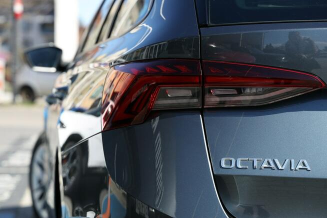 Škoda Octavia 2,0 150 KM  TDI Automat Ambition Tychy - zdjęcie 9