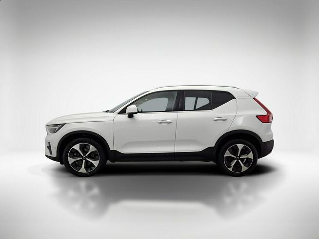 Volvo XC 40 2.0 Plus Bright 2WD ! Z Polskiego Salonu ! Faktura Vat ! Warszawa - zdjęcie 2