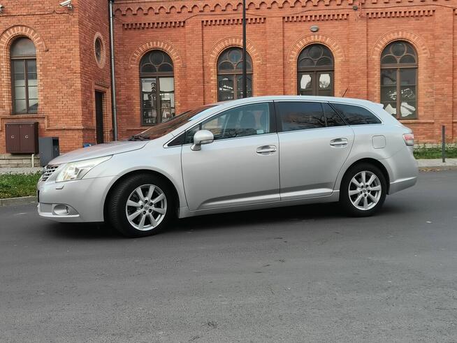 Toyota Avensis Świebodzice - zdjęcie 7
