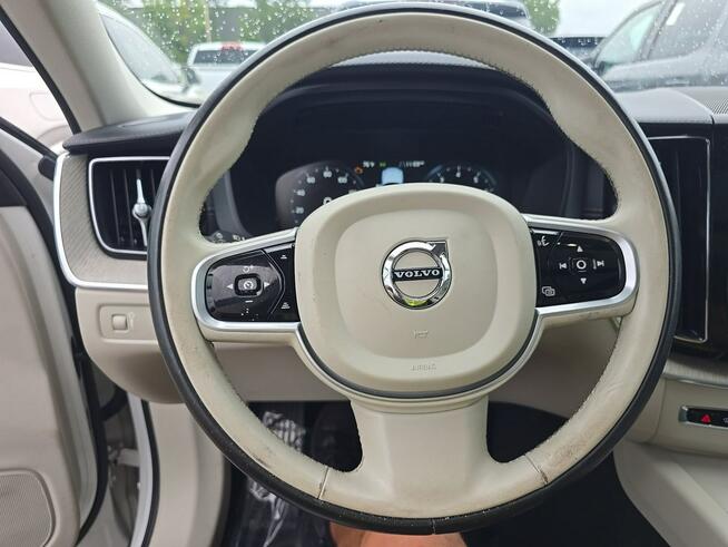 Volvo XC 60 INSCRIPTION / AWD / T5 / niski przebieg Tarnów - zdjęcie 8