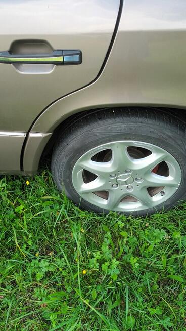 Mercedes W124 automat 1990r Turek - zdjęcie 5