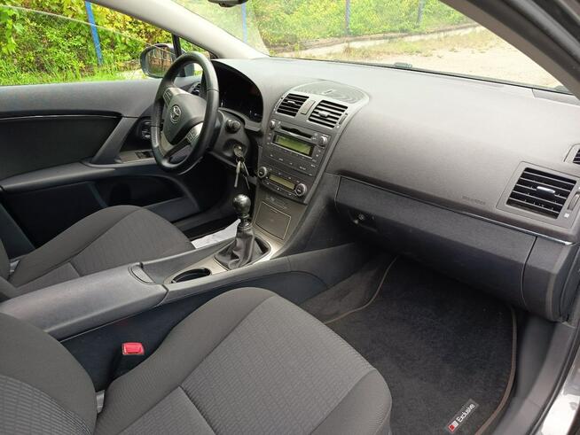 Toyota Avensis Bezwypadkowy, dok. przebiegu, stan BDB Janów Lubelski - zdjęcie 7