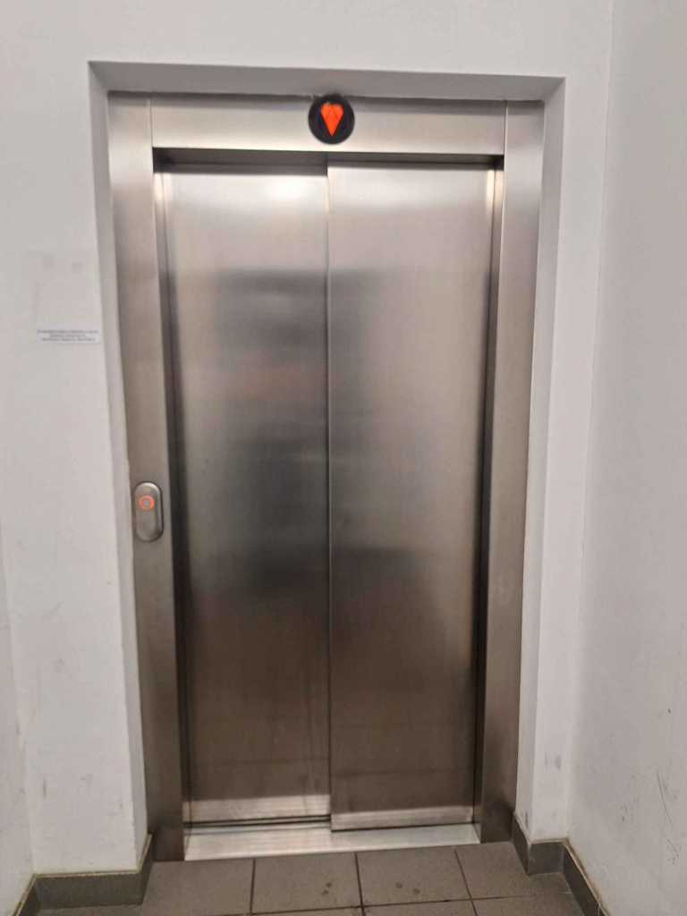 Miejsce Postojowe (17m2) okolice Dworca Głównego (Wrocław) Krzyki - zdjęcie 7