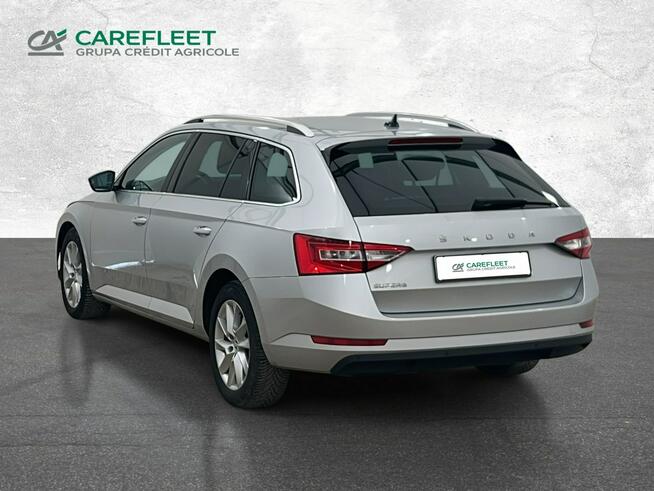 Skoda Superb 2.0 TDI SCR Ambition DSG Kombi Warszawa - zdjęcie 7