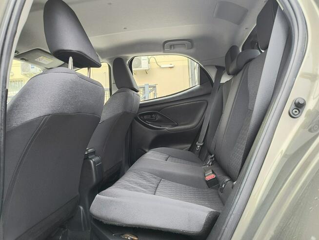 Toyota Yaris Salon PL mały przebieg Bydgoszcz - zdjęcie 9