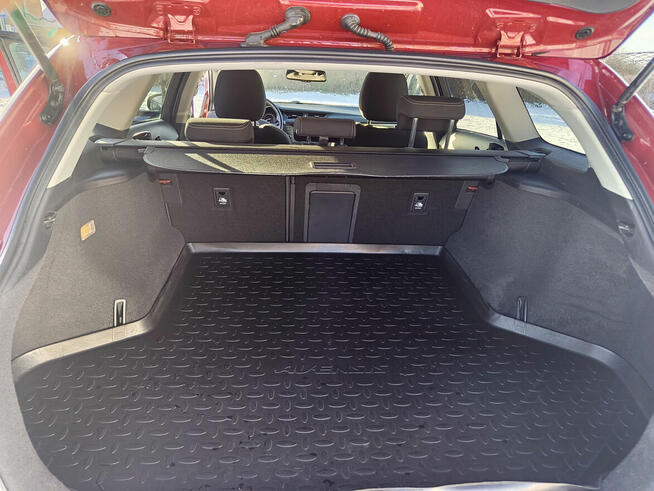 Toyoa Avensis S-Edition Kalisz - zdjęcie 10