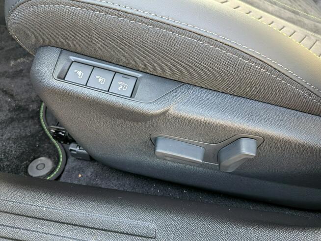 Peugeot 2008 GT Hybrid 1.2 145 KM automat Piła - zdjęcie 11