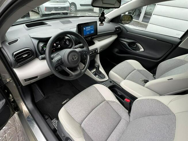 Toyota Yaris 1.5 Hybryda Bogata Jak nowa Grzane fotele Kamera Baranowo - zdjęcie 11