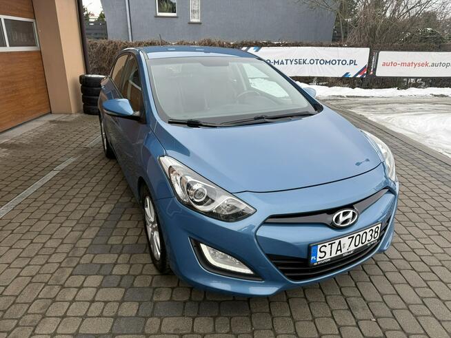 Hyundai i30 1,4 99KM + LPG  Klimatronik  Serwis  Koła lato+zima Orzech - zdjęcie 3
