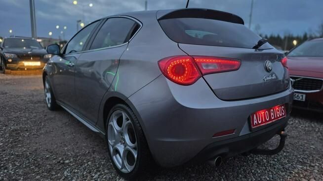 Alfa Romeo Giulietta ledy climatronic super stan Lębork - zdjęcie 7