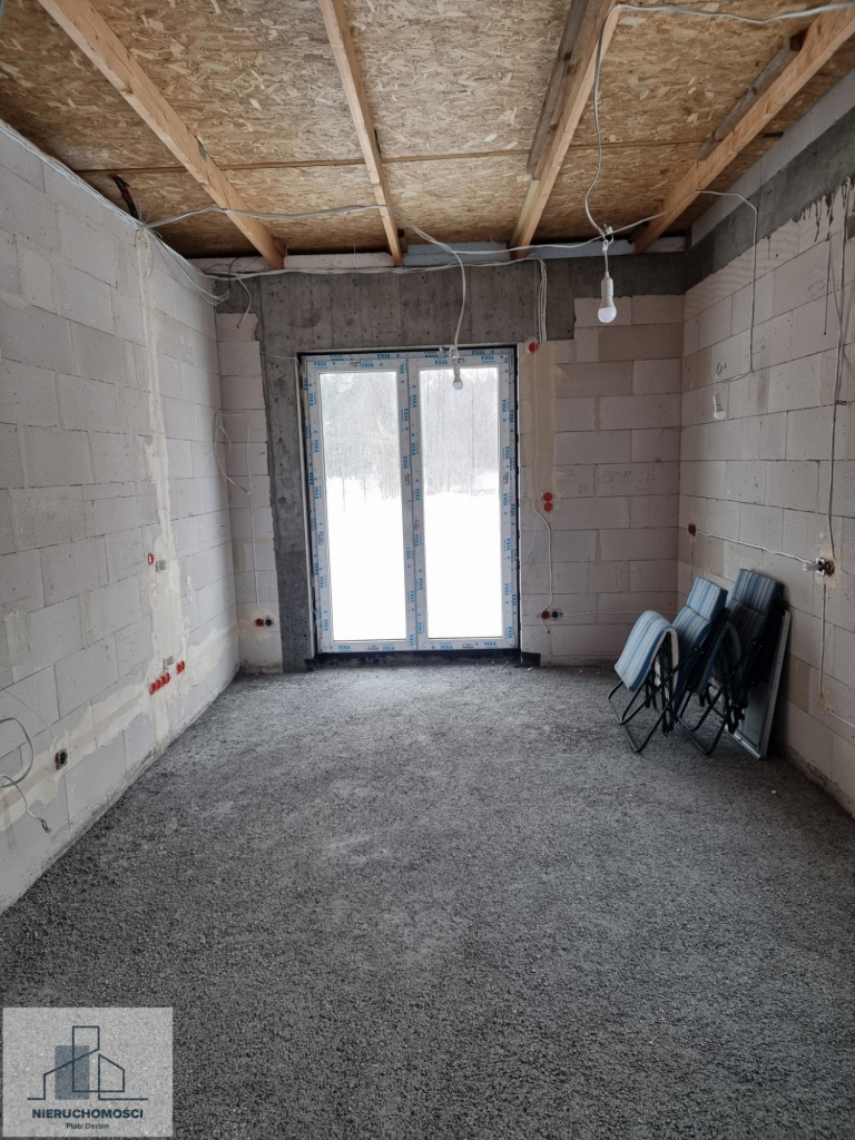 Parterowy dom z dużą działką w cenie mieszkania. 900 m do PKP Studzianki - zdjęcie 8