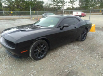 Dodge Challenger 2021, 3.6L, SXT, od ubezpieczalni Warszawa - zdjęcie 2