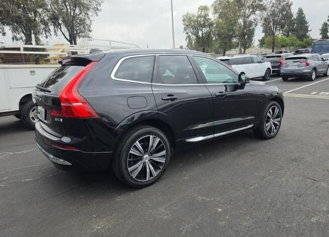 Volvo XC 60 Bogata wersja wyposażenia / AWD / B5 / niski przebieg Chwaszczyno - zdjęcie 4