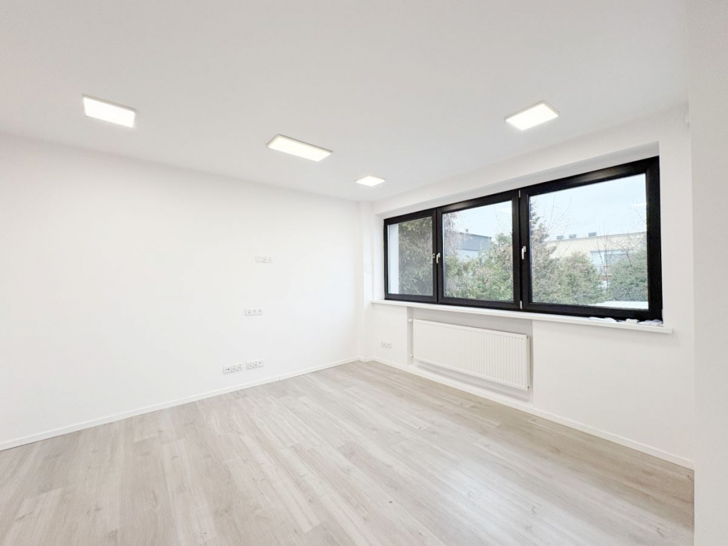 Budynek użytkowy pod działalność. Jeżyce - zdjęcie 11