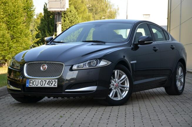 Jaguar XF Czarny Zarejestrowany 2.2D 163KM Skóra Bi-xenon Navi Kutno - zdjęcie 2
