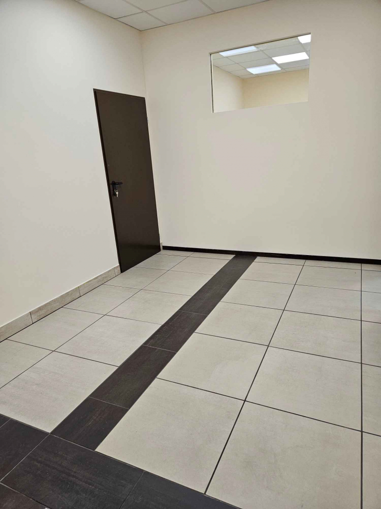 Do wynajęci  lokal użytkowo-biurowy Rzeszów - zdjęcie 9