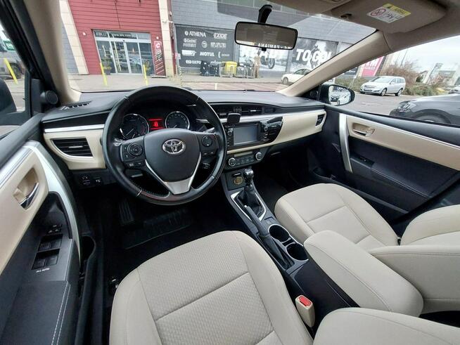 Toyota Corolla 1,6 benzyna 138 tys km Sedan Salon Polska Rumia - zdjęcie 6
