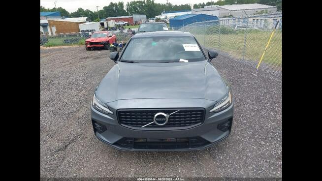 Volvo S60 R-DESIGN / AWD / T5 / niski przebieg Cieszyn - zdjęcie 3