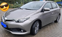 Toyota Auris Hybryda