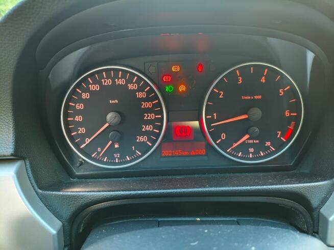 bmw e90 320 Kraków - zdjęcie 5