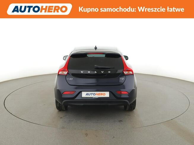 Volvo V40 niski przebieg navi grzane fotele PDC tempomat ksenon Warszawa - zdjęcie 6