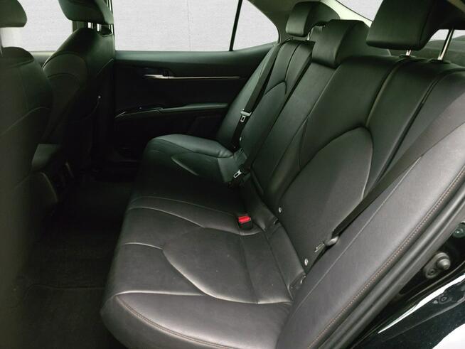 Toyota Camry Komorniki - zdjęcie 12