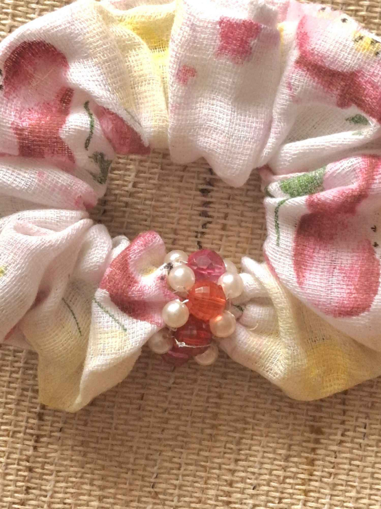 piękne gumki do włosów z materiałów Brzeg - zdjęcie 4