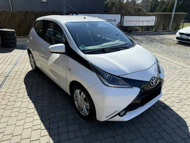 Toyota Aygo !! Rezerwacja !! Orzech - zdjęcie 3