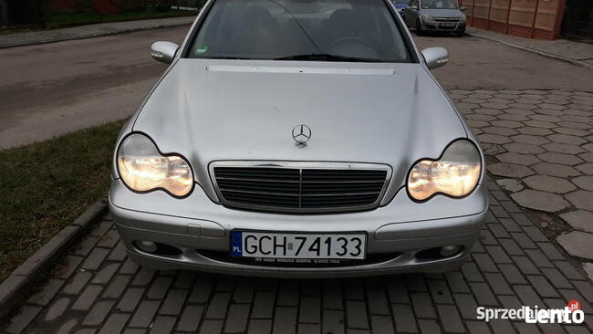 Mercedes- Benz Klasa C, mały przebieg ! Chojnice - zdjęcie 3