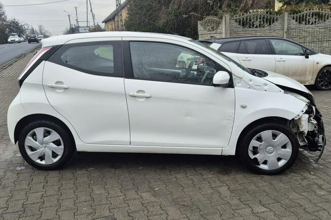 Toyota Aygo 1.0 70KM Klimatyzacja Wspomaganie Radio MP3 Świętoszówka - zdjęcie 7