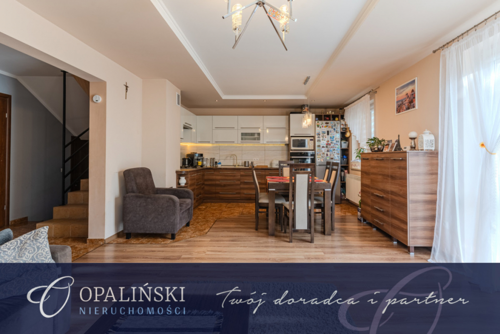 Dom z ogrodem i garażem umeblowany i wyposażony Kosina - zdjęcie 1