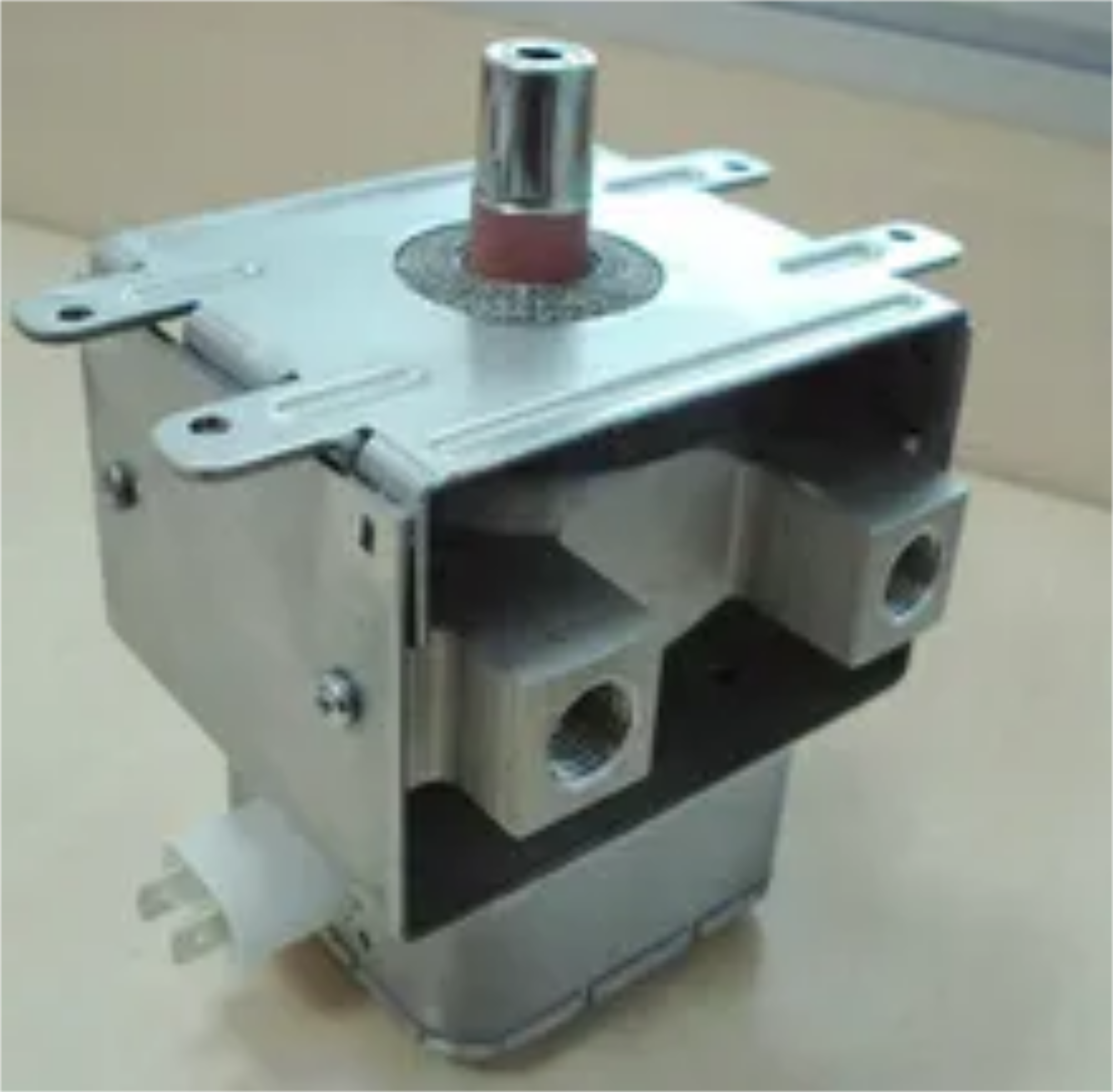 MAGNETRON 2M463K, moc 1500W, chłodzony wodą Siemianowice Śląskie - zdjęcie 3