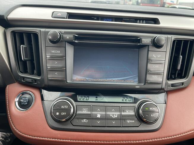 Toyota RAV-4 Salon PL Executive 4x4 Skóra Kamera Podgrzewanie Gliwice - zdjęcie 9