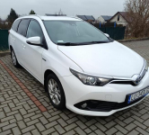 Toyota Auris 1.8 Premium hybryd +CNG 2018 kombi