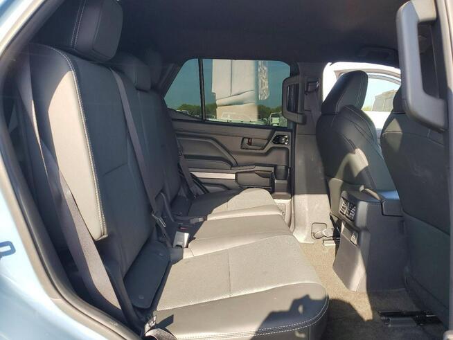 Toyota 4-Runner Bogata wersja wyposażenia / AWD / niski przebieg Chwaszczyno - zdjęcie 9
