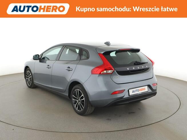 Volvo V40 Momentum kamera navi grzane fotele LED tempomat Warszawa - zdjęcie 4