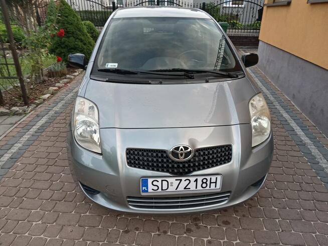Toyota Yaris Luna 1.3 Dąbrowa Górnicza - zdjęcie 1