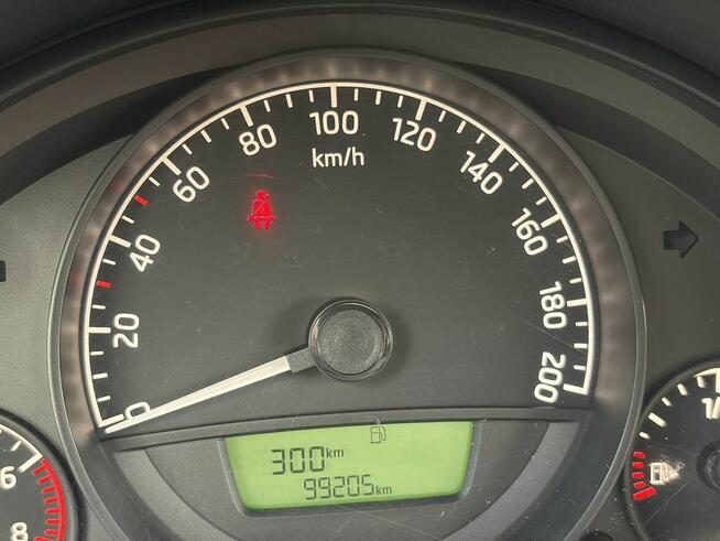 SKODA CITIGO Ambition 2013 pierwsza rejestracja styczeń 2014 Warszawa - zdjęcie 7