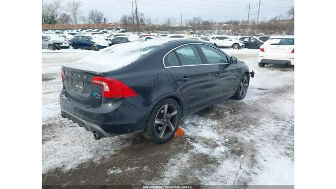 Volvo S60 / 4x4 / Niski przebieg / Tarnów - zdjęcie 6