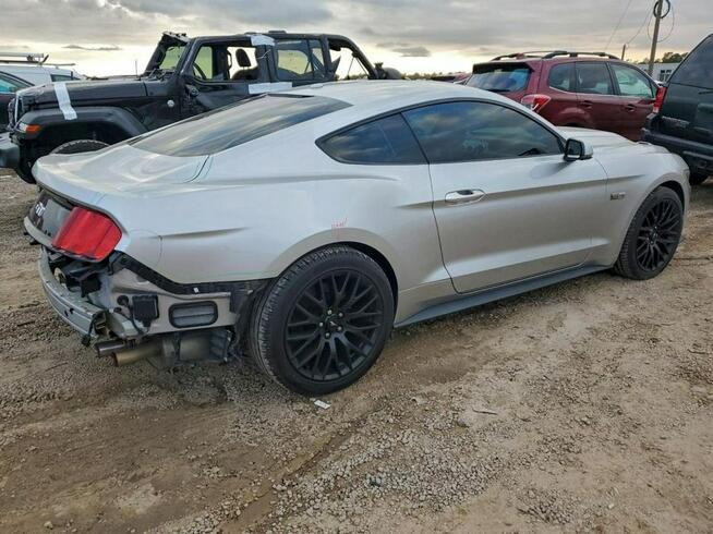 Ford Mustang / Automat / 5.0 / niski przebieg / Tarnów - zdjęcie 4