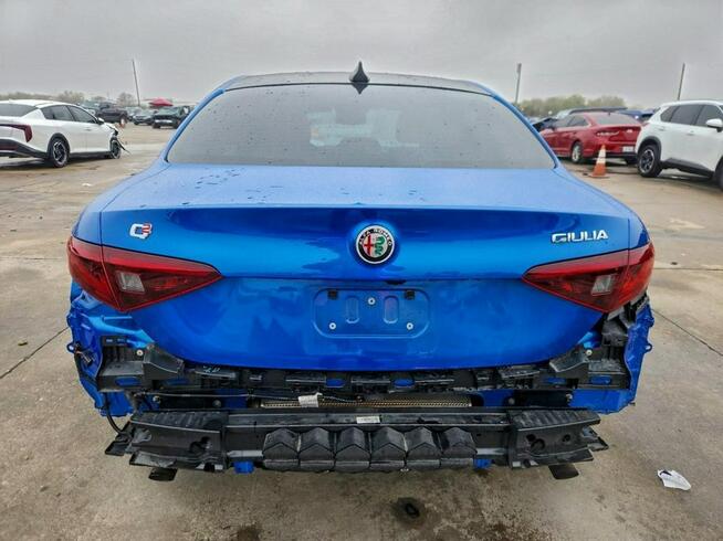 Alfa Romeo Giulia / 2.0 280KM / Bogate wyposażenie / niski przebieg / Tarnów - zdjęcie 6
