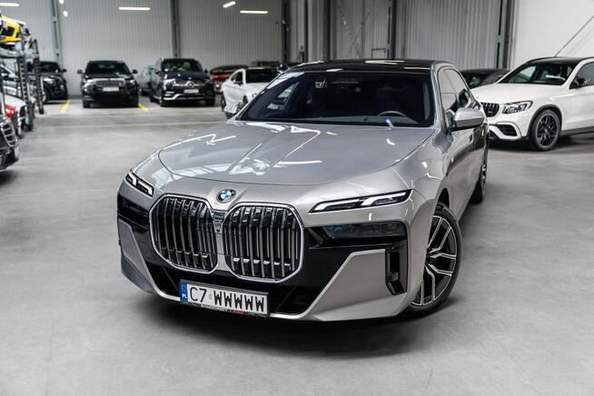 BMW 740 FV 23%. Gwarancja 12.2027. Webasto. Sky Lounge. Bezwypadkowy Węgrzce - zdjęcie 2