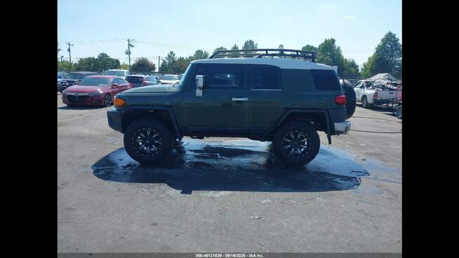FJ CRUISER / 4x4 / 4.0 V6 Wrocław - zdjęcie 7