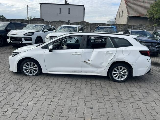 Toyota Corolla Salon PL Automat Hybryda Kamera 140 KM Gliwice - zdjęcie 2