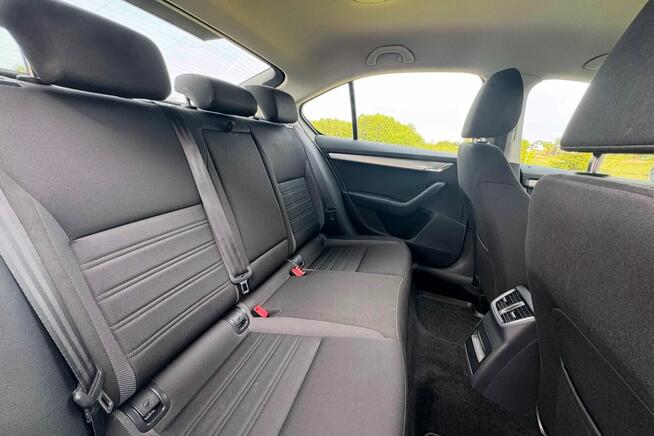 Skoda Octavia III 1.6 TDI 115KM Liftback Bemowo - zdjęcie 10