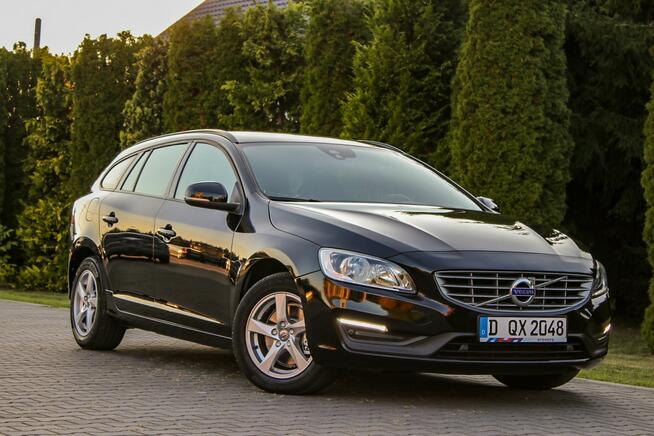 Volvo V60 150KM Navi Ledy Podgrzewane Fotele Tempomat Parktronik Ostrów Mazowiecka - zdjęcie 2