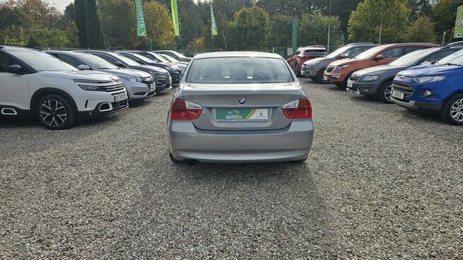 BMW 318 sedan Zieleniewo - zdjęcie 8